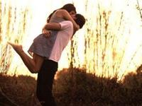 塔罗占卜你对他一见钟情的理由