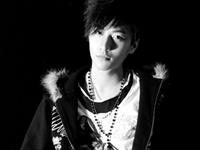 天秤座乔任梁：阳光与黑暗的双面人生