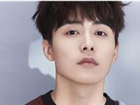 生肖蛇如何看待小鲜肉