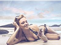 天生手机控的生肖女