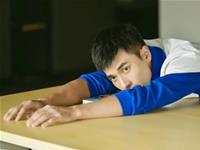 不管谁错，吵架总是第一个道歉的星座男