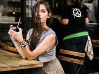 占卜你是否应该检查另一半的手机