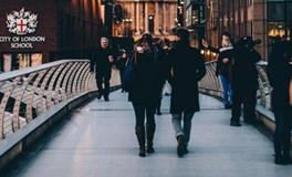 这段感情你应该放弃还是坚守呢？