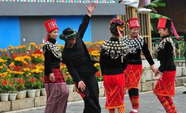 阿昌族文学奇人—曹先强