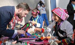 傣族习俗之傣族刺绣