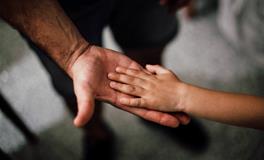 梦见别人手里拿着钱