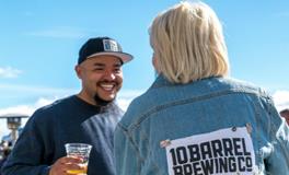 女人梦见屋外下雨好吗