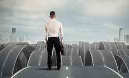 铃兰塔罗：你的事业突破为什么重重受限？