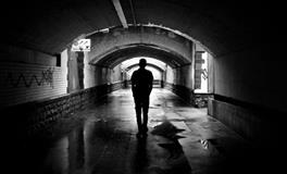 梦到老公死了自己哭醒