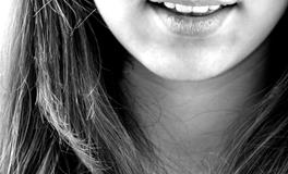 梦见牙齿掉一半