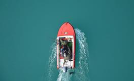 梦见别人小孩掉水里了