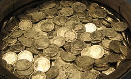 女人梦见给别人100元钱