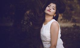 梦见别的女人头发很长