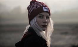 梦见洗澡被别人看见