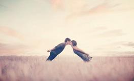 EVA塔罗：最近会遇到对你包容呵护的男票吗