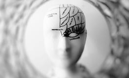 做梦梦到自己光着身子