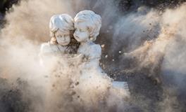 做梦梦到脚被扎了