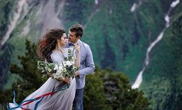 梦见自己跟女友结婚