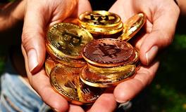 梦见自己手里拿着很多硬币