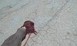 梦见小孩从高处摔死了