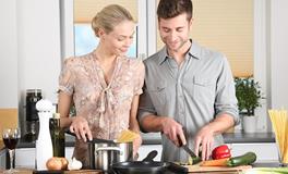 梦见请别人吃面条好吗