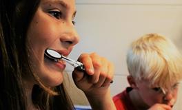 梦见刷牙流了很多血