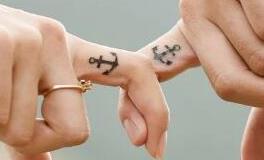 对于恋人的小情绪，这些星座能够全都包容