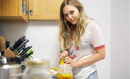 巾帼不让须眉，从不卑躬屈膝，靠自己也能活得精彩的星座女