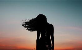 越不理，越是想方设法讨好你，最不要脸，最犯贱的三大星座