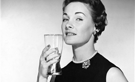 时空门牌心灵探秘：2024年底前，你应【果断舍弃】什么？