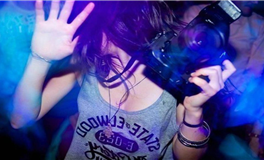 八季长跑告终：北美粉丝热盼的偶像剧终于迎来圆满结局