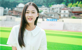 巨蟹座就像一湾温暖宁静的湖水，情感细腻又丰富